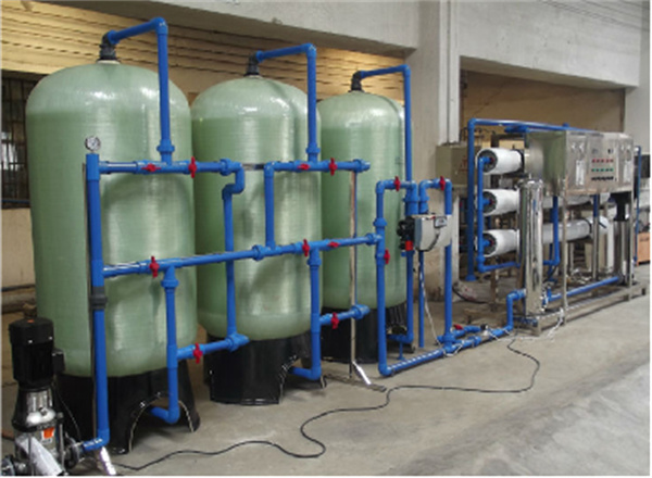 Water filtering plants