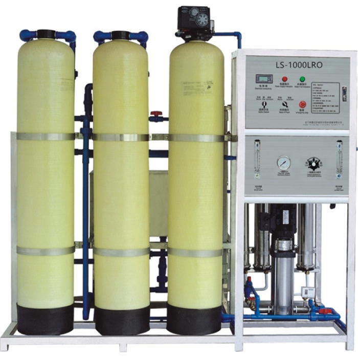 Water filtering plants